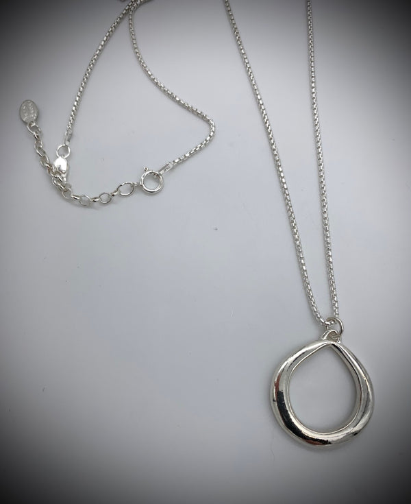 Large Loop Necklace